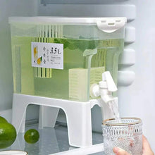 3.5 liters juice dispenser (view 2) — Kenya · WIMU Kitchen
