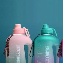 Large capacity 2.5L water bottle — Kenya · WIMU Kitchen