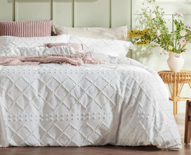 marble and tufted duvet cover — Kenya · WIMU Kitchen