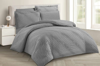 marble and tufted duvet cover — Kenya · WIMU Kitchen
