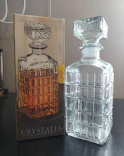 1L Thick glass whisky bottle with air tight Tot cork (view 4) — Kenya · WIMU Kitchen