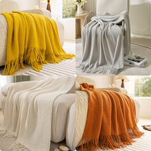 Knitted throw blanket — Kenya · WIMU Kitchen