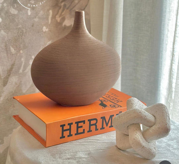Ceramic decorative vase — Kenya · WIMU Kitchen Nairobi