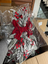 Christmas Wreath Decorations (view 3) — Kenya · WIMU Kitchen