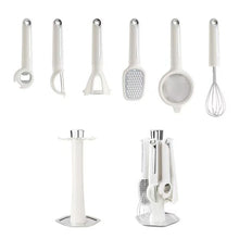 kitchen utensil set (view 2) — Kenya · WIMU Kitchen