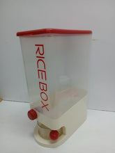 Kitchen Airtight cereal dispenser (view 2) — Kenya · WIMU Kitchen