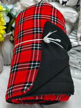 Maasai Fleece Blanket 150 x 200cm - Nairobi, Kenya — view 6 — Kenya · WIMU Kitchen