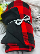 Maasai Fleece Blanket 150 x 200cm - Nairobi, Kenya — view 4 — Kenya · WIMU Kitchen