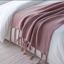 Chunky Knitted Throw Blanket - Nairobi, Kenya — view 3 — Kenya · WIMU Kitchen