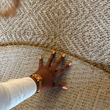 Oria Round Herringbone Rug 160cm / 200cm - Nairobi — view 3 — Kenya · WIMU Kitchen