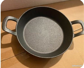 Cast Iron Egg Pan (view 2) — Kenya · WIMU Kitchen