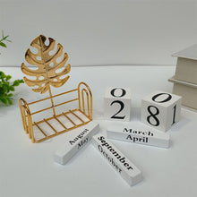 Monstera Leaf Wooden Perpetual Desk Calendar 20-22cm — view 3 — Kenya · WIMU Kitchen