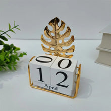 Monstera Leaf Wooden Perpetual Desk Calendar 20-22cm — view 2 — Kenya · WIMU Kitchen