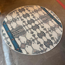 Round Outdoor Rug for Patios & Balconies 160/200cm — view 3 — Kenya · WIMU Kitchen